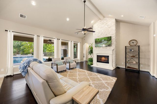 8992 Wind Jammer Lane, Montgomery, TX 77316