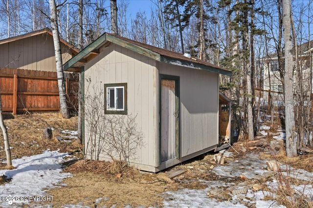 180 W Riverdance Circle, Wasilla, AK 99654