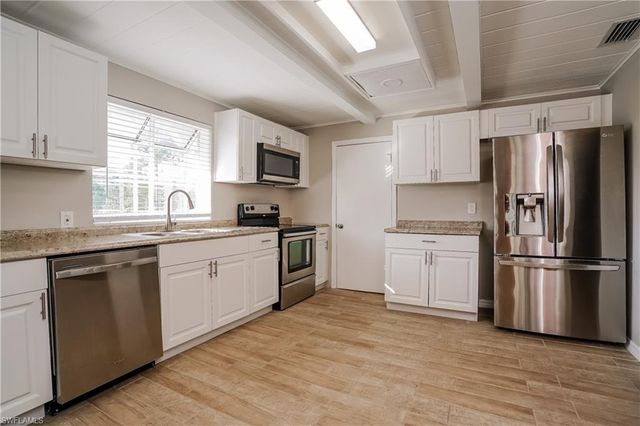 1219 Thompson AVE, Lehigh Acres, FL 33972