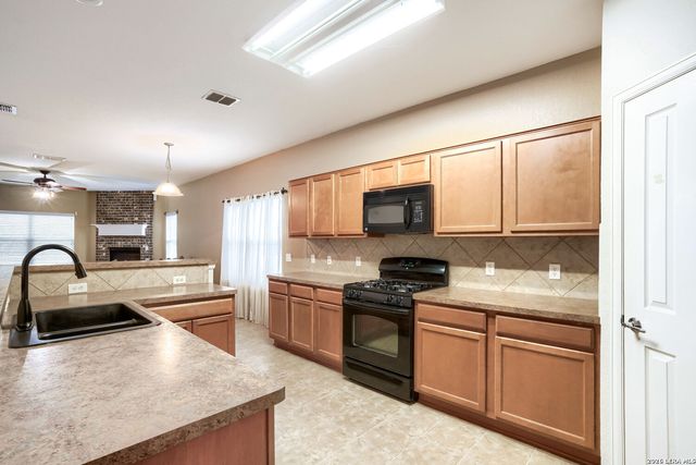 4722 Thomas Rusk, San Antonio, TX 78253