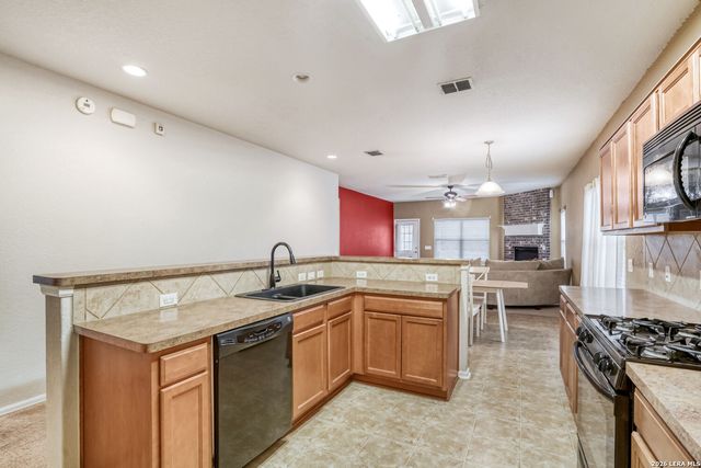 4722 Thomas Rusk, San Antonio, TX 78253