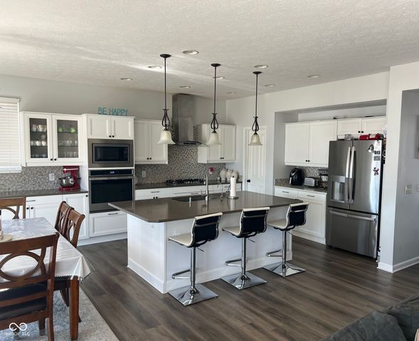 1347 Preserve Court, Greenwood, IN 46143