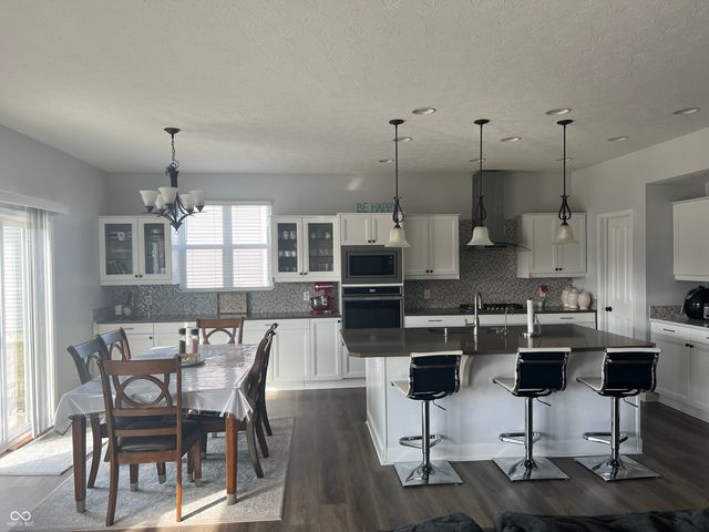 1347 Preserve Court, Greenwood, IN 46143