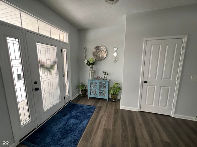 1347 Preserve Court, Greenwood, IN 46143