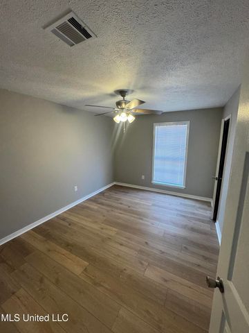 344 Red Oak Drive, Jackson, MS 39212