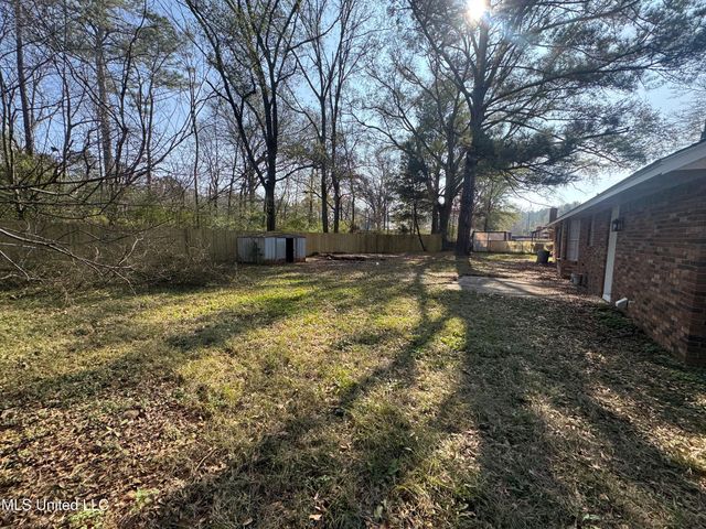 344 Red Oak Drive, Jackson, MS 39212