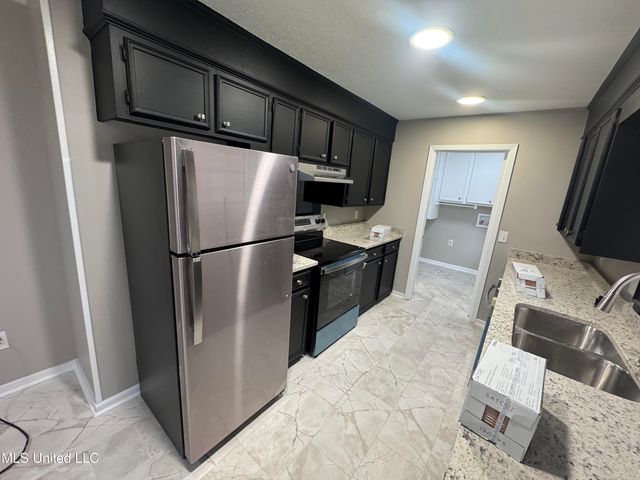 344 Red Oak Drive, Jackson, MS 39212