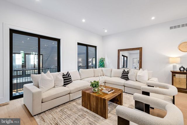 249 PHILIP WAY, Philadelphia, PA 19106