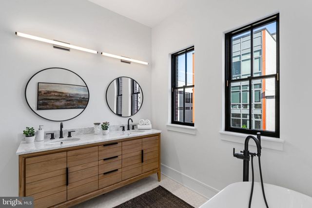 249 PHILIP WAY, Philadelphia, PA 19106