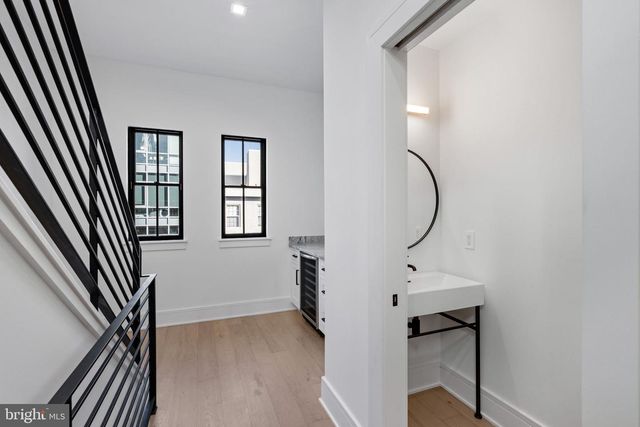 249 PHILIP WAY, Philadelphia, PA 19106