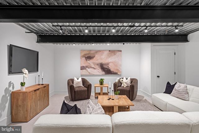 249 PHILIP WAY, Philadelphia, PA 19106