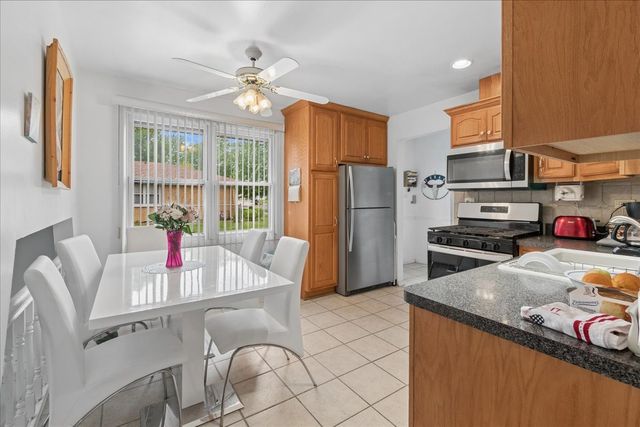 4501 Concordia Court, Midlothian, IL 60445