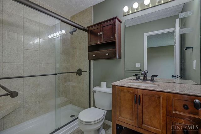 617 Willow Place, Trenton, OH 45067