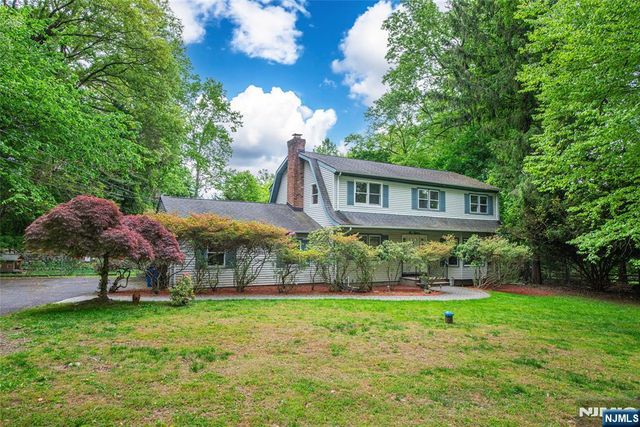 115 Hampshire Hill Road, Upper Saddle River, NJ 07458
