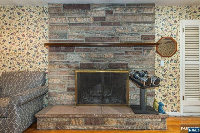 115 Hampshire Hill Road, Upper Saddle River, NJ 07458