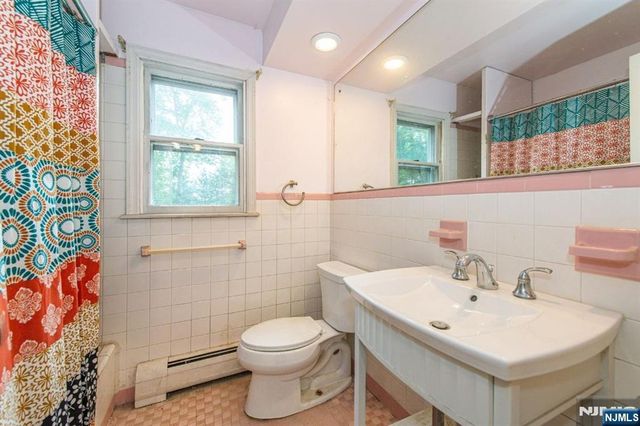 115 Hampshire Hill Road, Upper Saddle River, NJ 07458