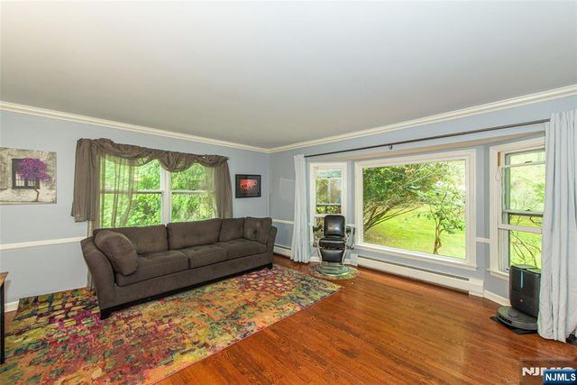 115 Hampshire Hill Road, Upper Saddle River, NJ 07458