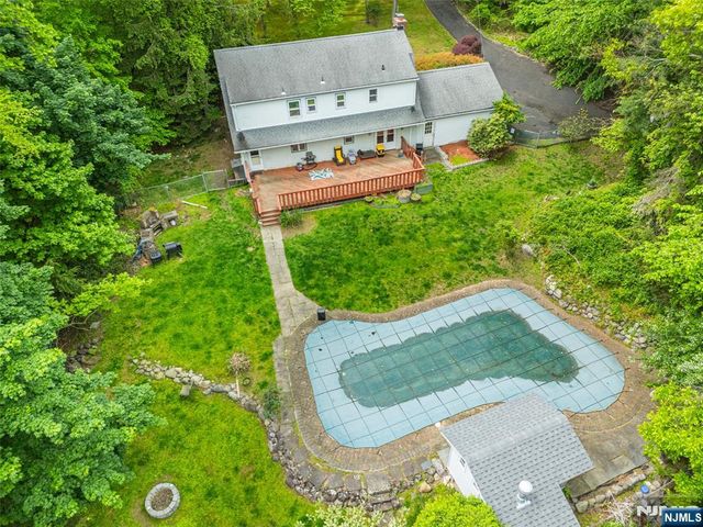115 Hampshire Hill Road, Upper Saddle River, NJ 07458