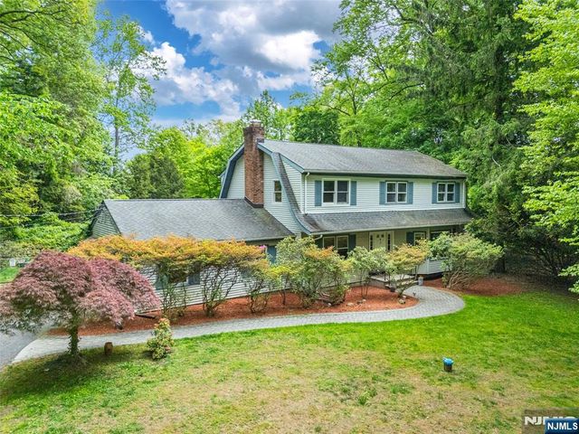 115 Hampshire Hill Road, Upper Saddle River, NJ 07458