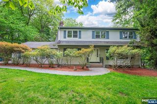 115 Hampshire Hill Road, Upper Saddle River, NJ 07458