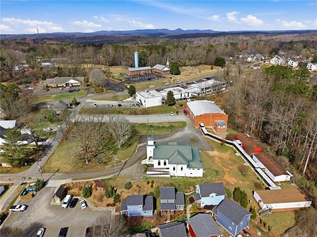 318 Cottage Court, Ball Ground, GA 30107