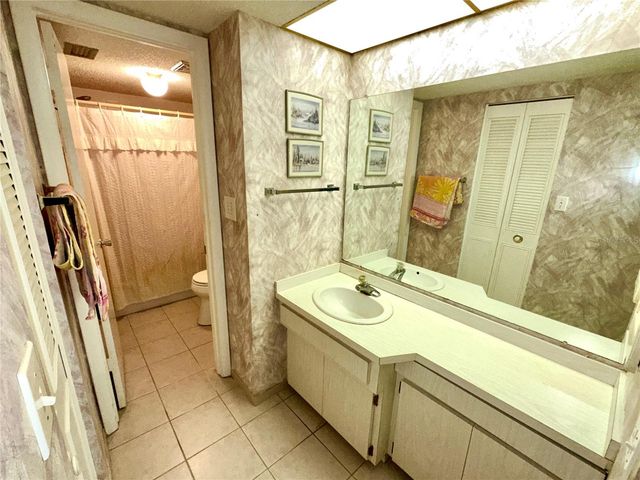 1655 S HIGHLAND AVENUE J190, Clearwater, FL 33756