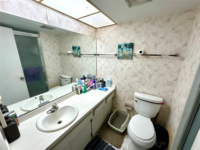 1655 S HIGHLAND AVENUE J190, Clearwater, FL 33756