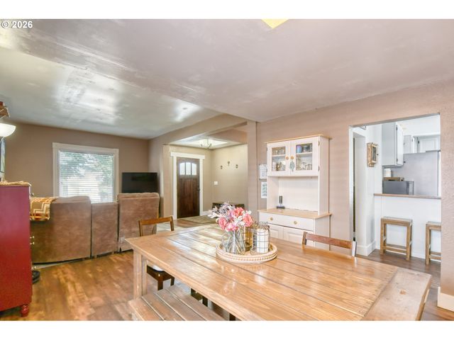 417 Nw 4TH St, Pendleton, OR 97801