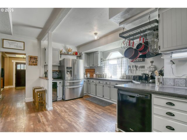 417 Nw 4TH St, Pendleton, OR 97801