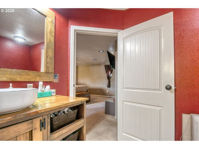 417 Nw 4TH St, Pendleton, OR 97801