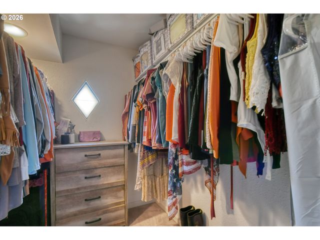 417 Nw 4TH St, Pendleton, OR 97801