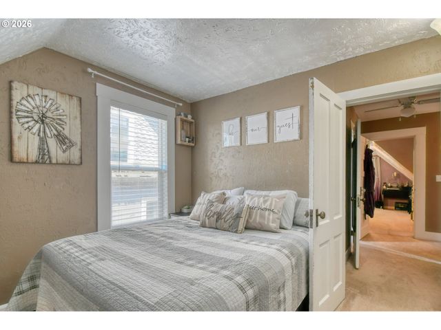 417 Nw 4TH St, Pendleton, OR 97801