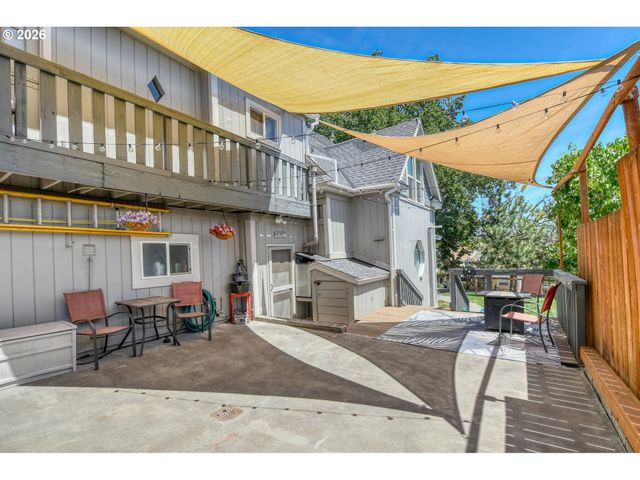 417 Nw 4TH St, Pendleton, OR 97801