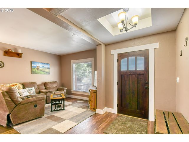 417 Nw 4TH St, Pendleton, OR 97801