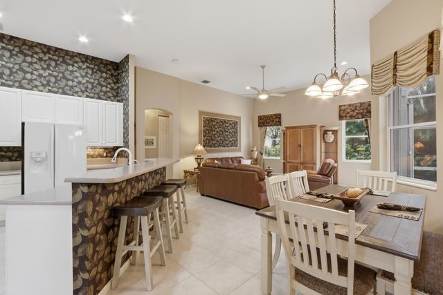 6778 Treves Way, Boynton Beach, FL 33437
