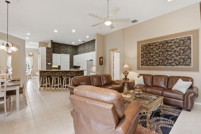 6778 Treves Way, Boynton Beach, FL 33437