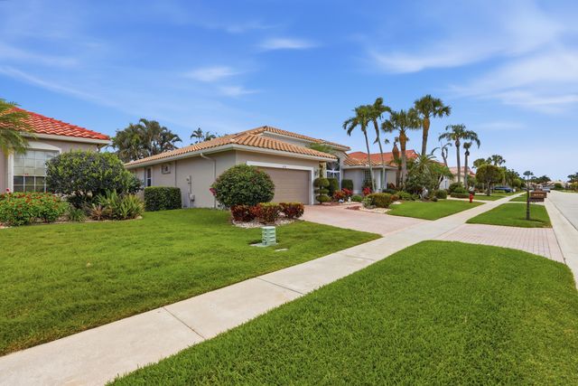 6778 Treves Way, Boynton Beach, FL 33437