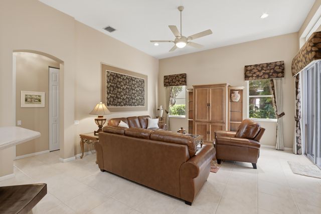 6778 Treves Way, Boynton Beach, FL 33437