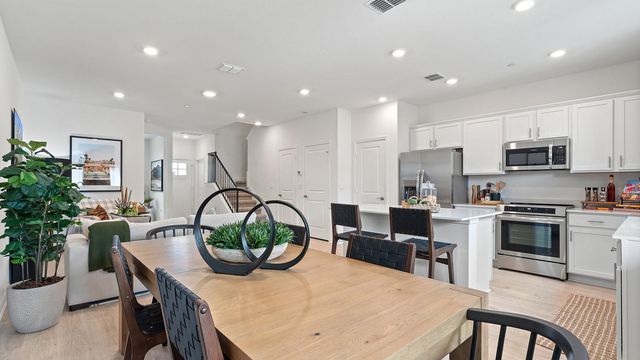 2508 Violet Theo LN, Round Rock, TX 78665