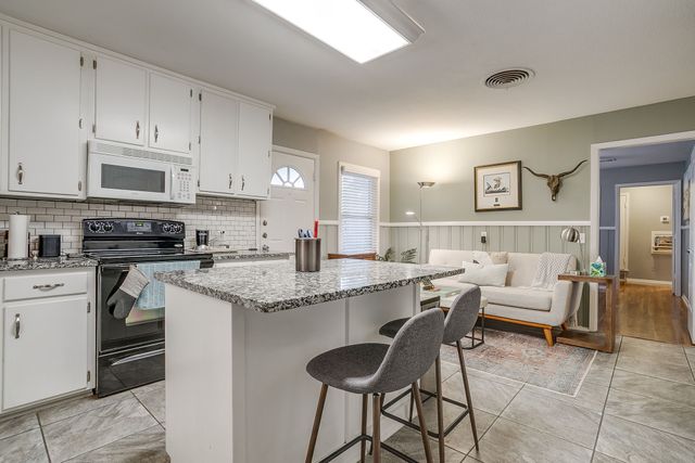 5424 Odom Avenue, Fort Worth, TX 76114