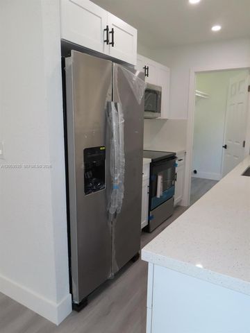 95 SW 17th Ter, Homestead, FL 33030