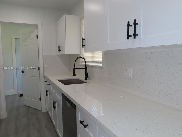 95 SW 17th Ter, Homestead, FL 33030