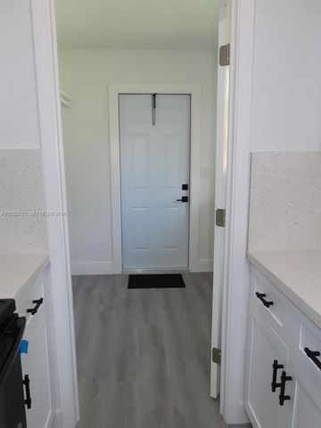 95 SW 17th Ter, Homestead, FL 33030