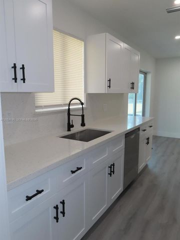 95 SW 17th Ter, Homestead, FL 33030