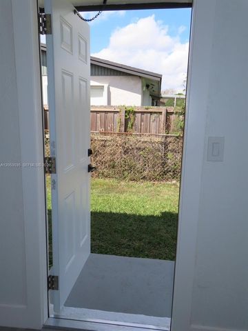 95 SW 17th Ter, Homestead, FL 33030