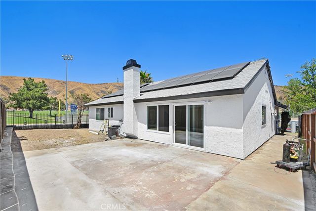 3294 Roberds, San Bernardino, CA 92405