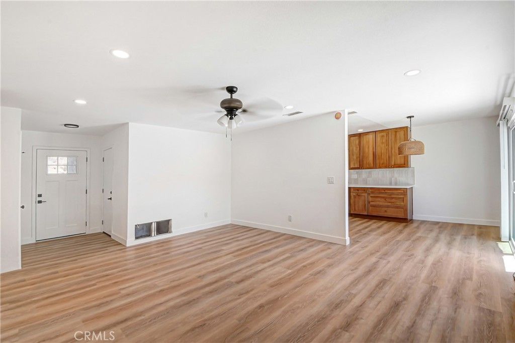Image 5 of property listing at 3294 Roberds, San Bernardino, CA 92405
