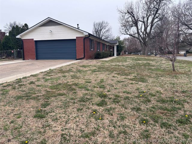 1868 E 57th Place, Tulsa, OK 74105