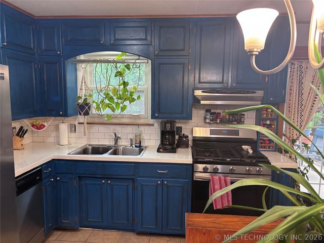 1868 E 57th Place, Tulsa, OK 74105