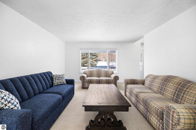 3605 Silver Farms Lane, Traverse City, MI 49684